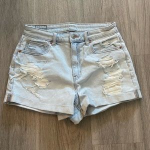 Size 6 mom shorts from American Eagle